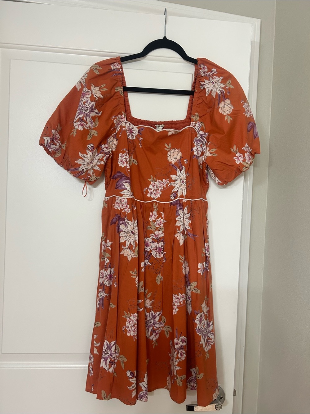Versona Rust Floral Square-Neck Knee Length Dress with Puff Sleeves